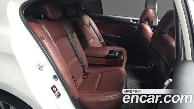 Kia K7 2015 — photo 17