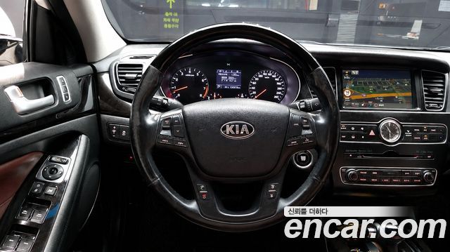 Kia K7 2015 — photo 19