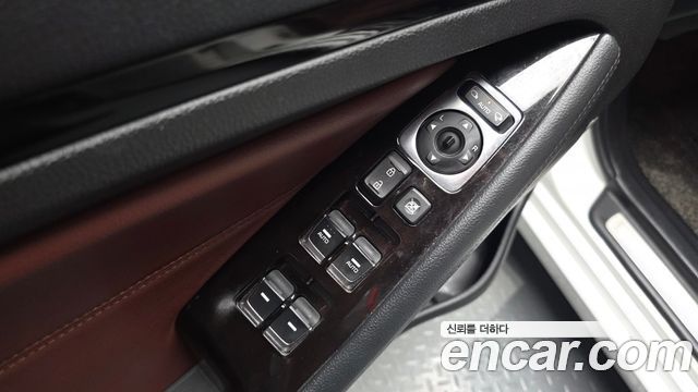 Kia K7 2015 — photo 28