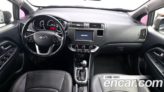 Kia pride 2014 — photo 10