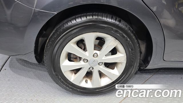 Kia pride 2014 — photo 7