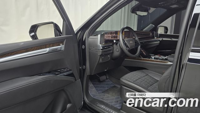 Cadillac Escalade 2025 — photo 13