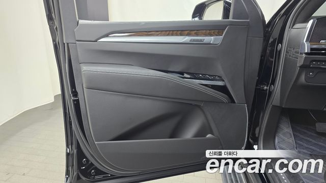 Cadillac Escalade 2025 — photo 14