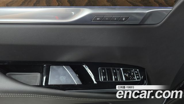 Cadillac Escalade 2025 — photo 30