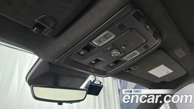 Cadillac Escalade 2025 — photo 31