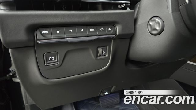 Cadillac Escalade 2025 — photo 34