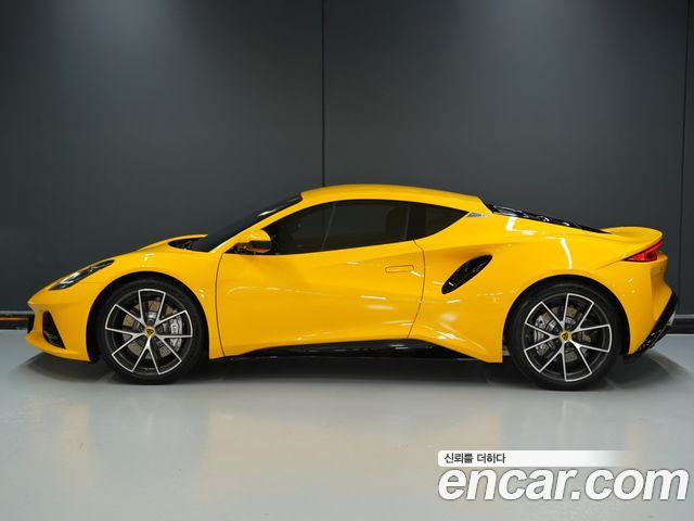 Lotus Emira 2024 — photo 2