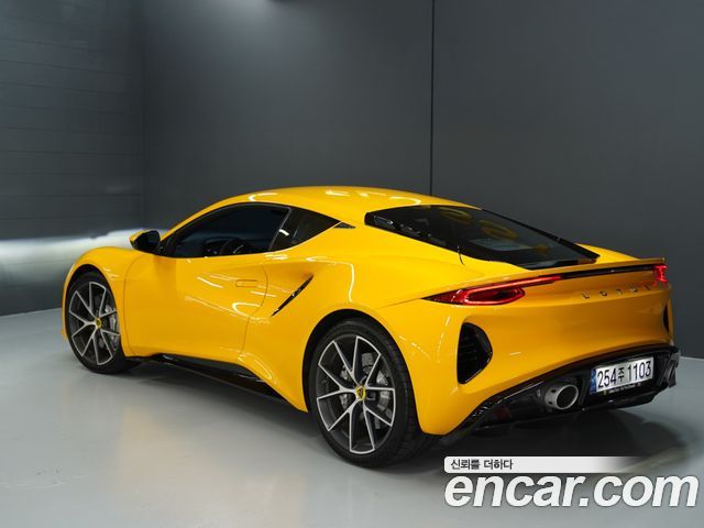 Lotus Emira 2024 — photo 3
