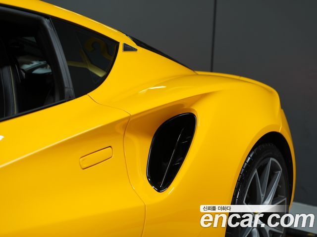 Lotus Emira 2024 — photo 8