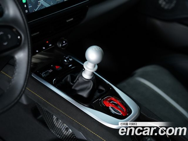 Lotus Emira 2024 — photo 18