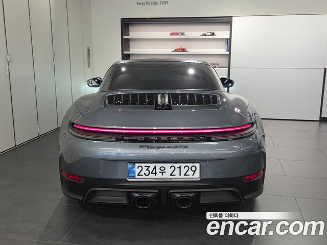 Porsche 911 2025 — photo 4