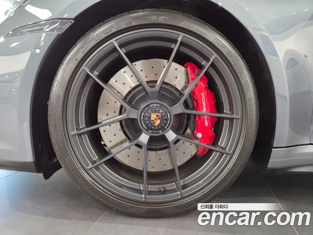 Porsche 911 2025 — photo 5