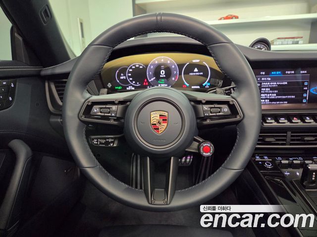 Porsche 911 2025 — photo 11