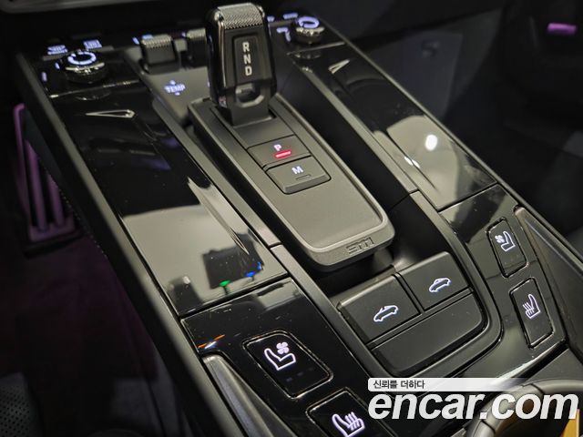 Porsche 911 2025 — photo 19