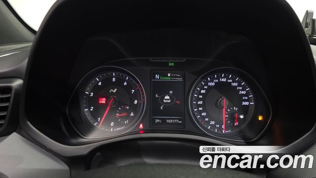 Hyundai Veloster 2019 — photo 11