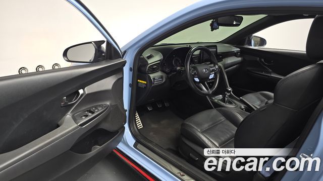 Hyundai Veloster 2019 — photo 13