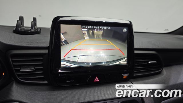 Hyundai Veloster 2019 — photo 21