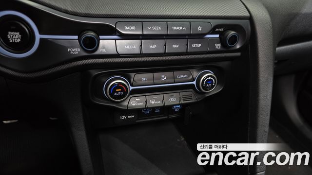 Hyundai Veloster 2019 — photo 24