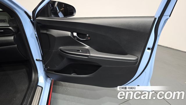 Hyundai Veloster 2019 — photo 15