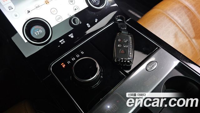 Land Rover Range Rover Velar 2018 — photo 9