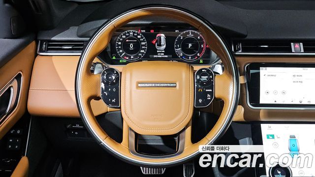 Land Rover Range Rover Velar 2018 — photo 11