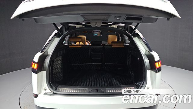 Land Rover Range Rover Velar 2018 — photo 20