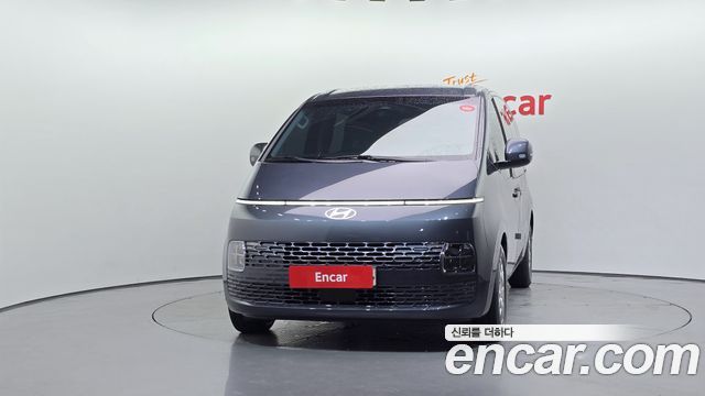 Hyundai Staria 2025 — photo 3