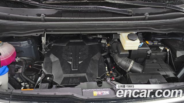 Hyundai Staria 2025 — photo 6