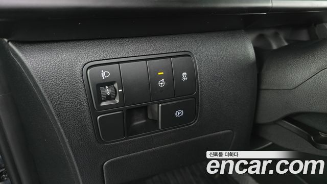 Hyundai Staria 2025 — photo 15