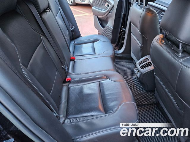 Ford Taurus 2013 — photo 12