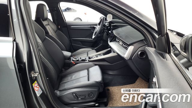 Audi A3 2023 — photo 16