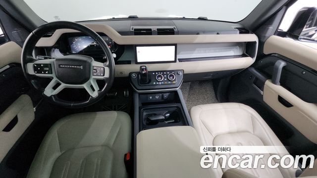 Land Rover Defender 2022 — photo 10