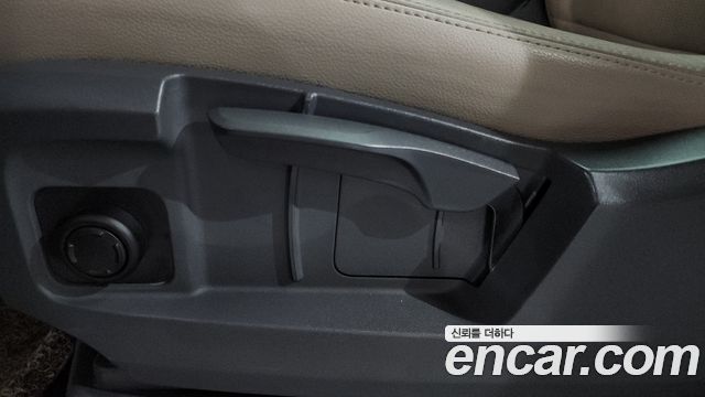 Land Rover Defender 2022 — photo 26