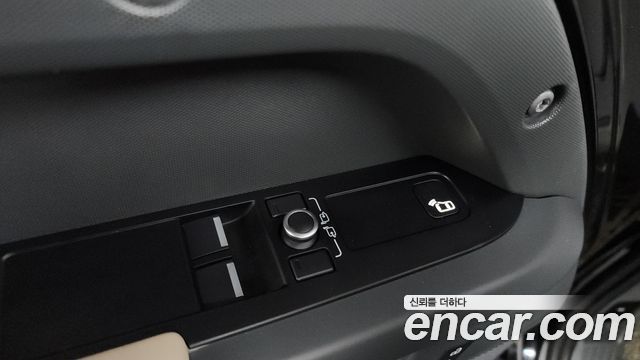 Land Rover Defender 2022 — photo 29