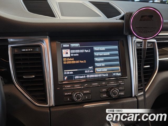 Porsche Macan 2016 — photo 10