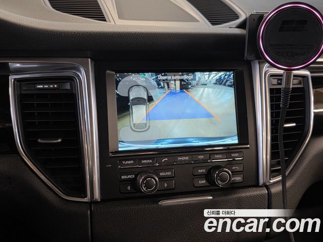Porsche Macan 2016 — photo 11