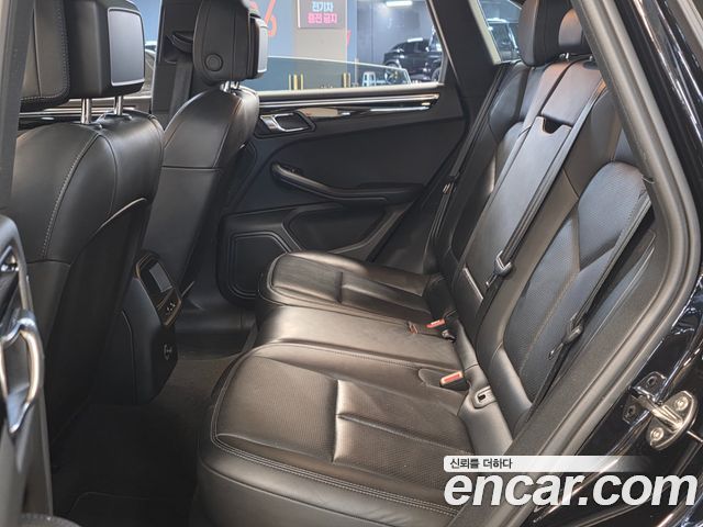 Porsche Macan 2016 — photo 14