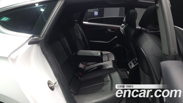 Audi A5 2020 — photo 18