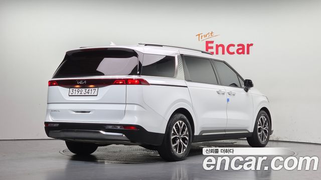 Kia Canival 2023 — photo 2