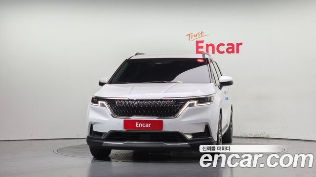 Kia Canival 2023 — photo 3
