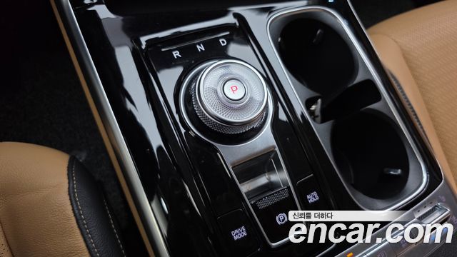 Kia Canival 2023 — photo 12