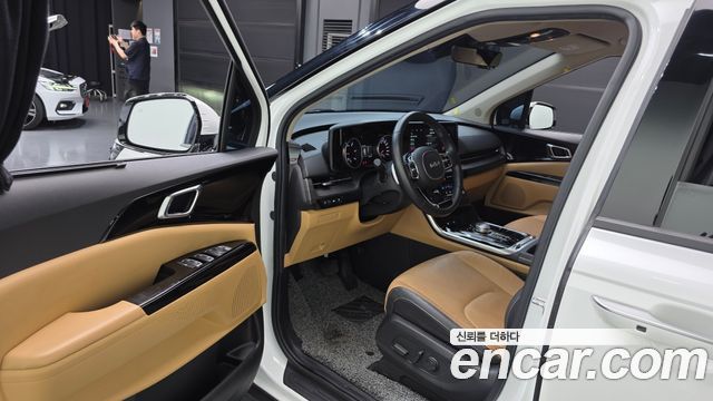 Kia Canival 2023 — photo 13