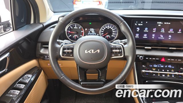 Kia Canival 2023 — photo 18