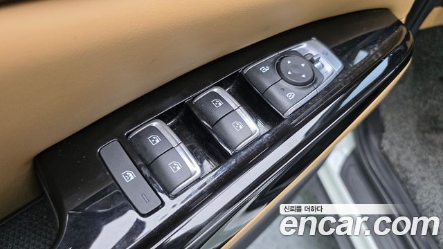 Kia Canival 2023 — photo 19