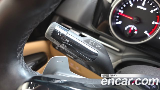 Kia Canival 2023 — photo 21