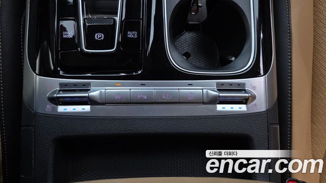 Kia Canival 2023 — photo 25