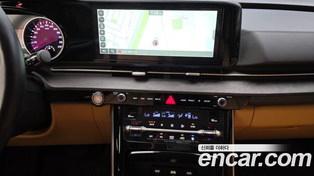Kia Canival 2023 — photo 28