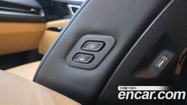 Kia Canival 2023 — photo 31