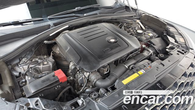 Land Rover Range Rover Velar 2018 — photo 6