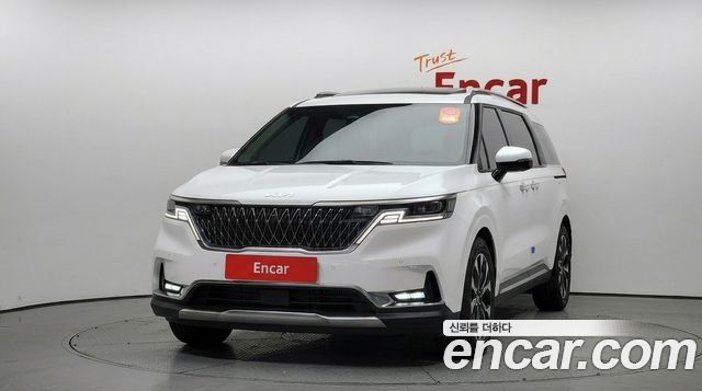 Kia Canival 2023 — photo 3